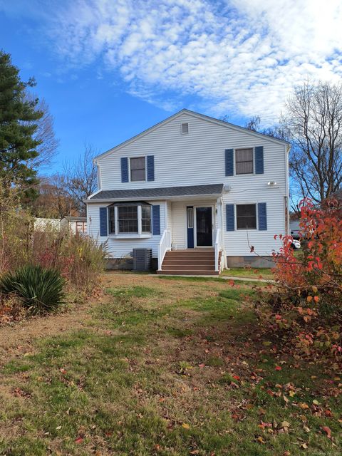 28 McLaughlin Terrace Derby CT 06418