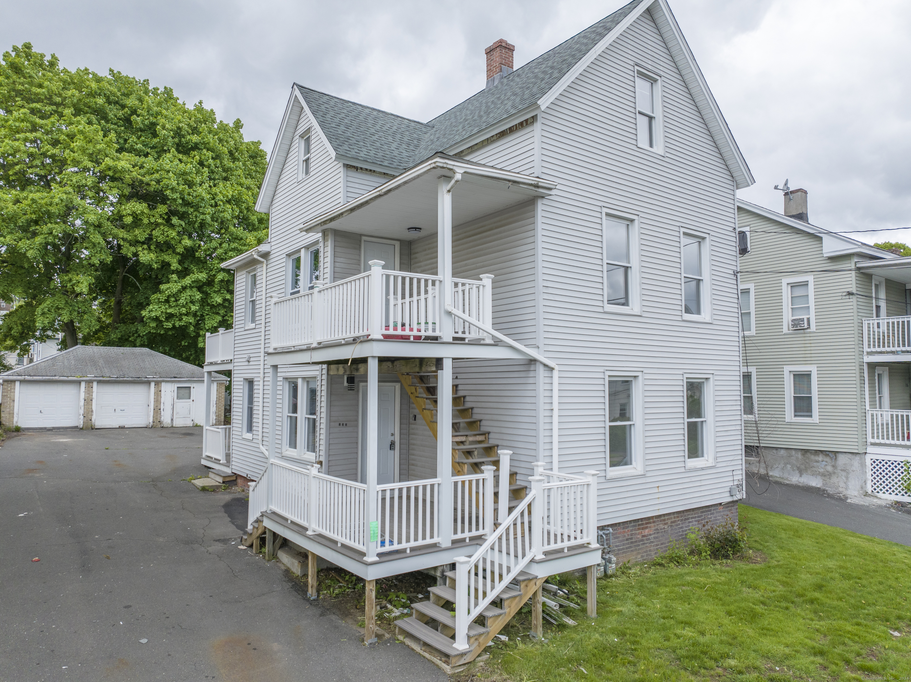 Property for Sale at 132 Tremont Street, New Britain, Connecticut - Bedrooms: 7 
Bathrooms: 2 
Rooms: 13  - $369,000