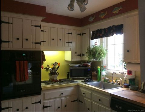 Tiny photo for 4 Gibbons Circle, Old Saybrook, CT 06475 (MLS # 24138101)