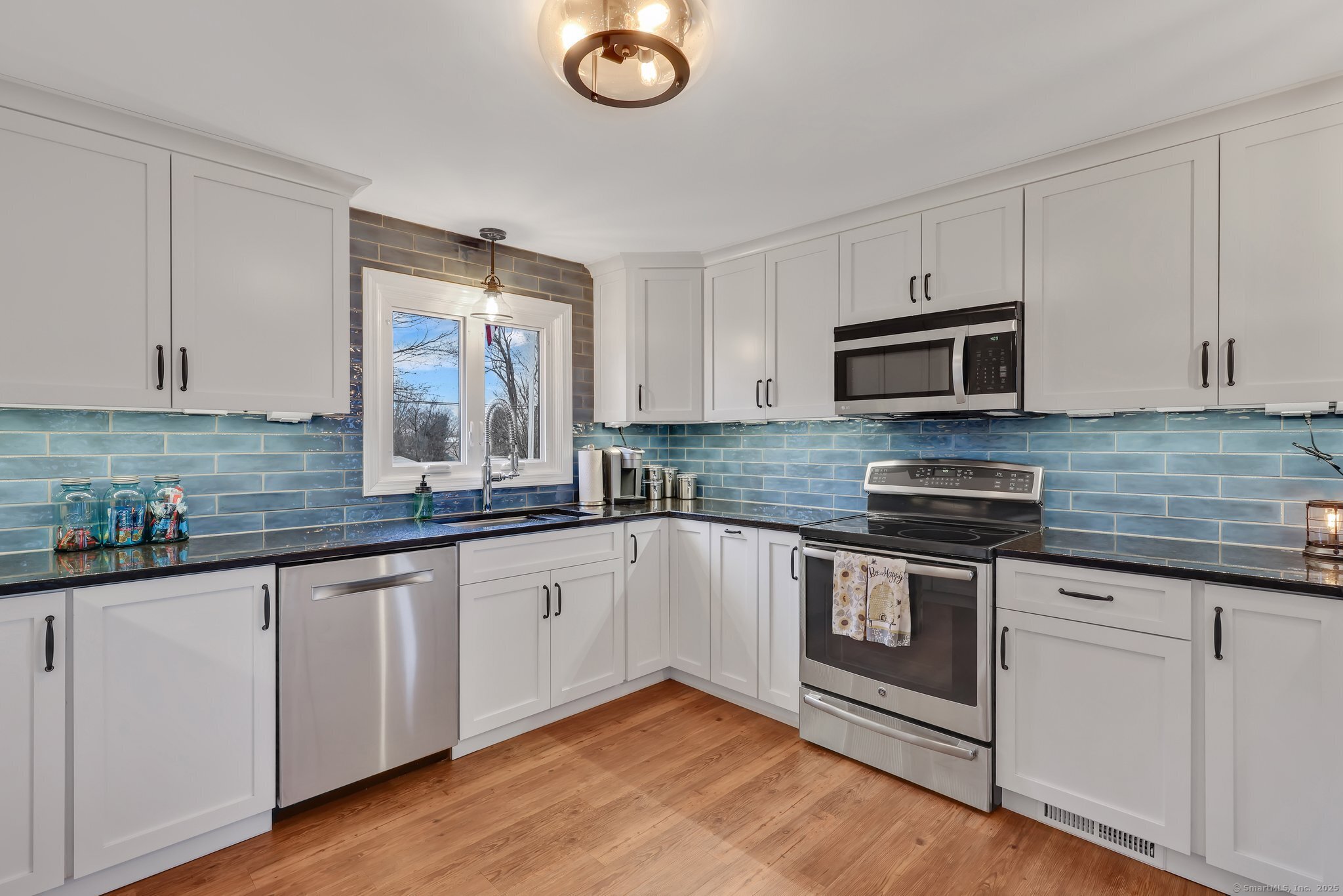 21 Middle Road, Ellington, Connecticut image 7