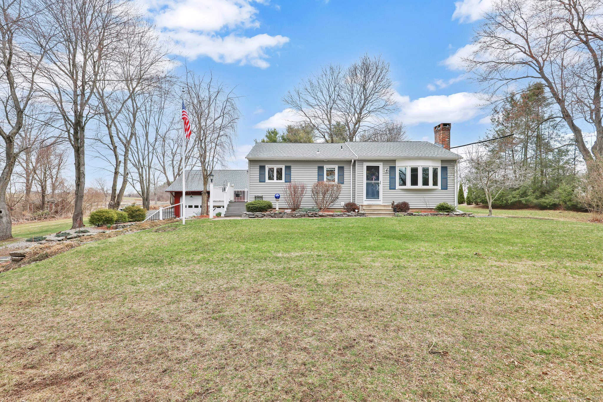 21 Middle Road, Ellington, Connecticut image 1