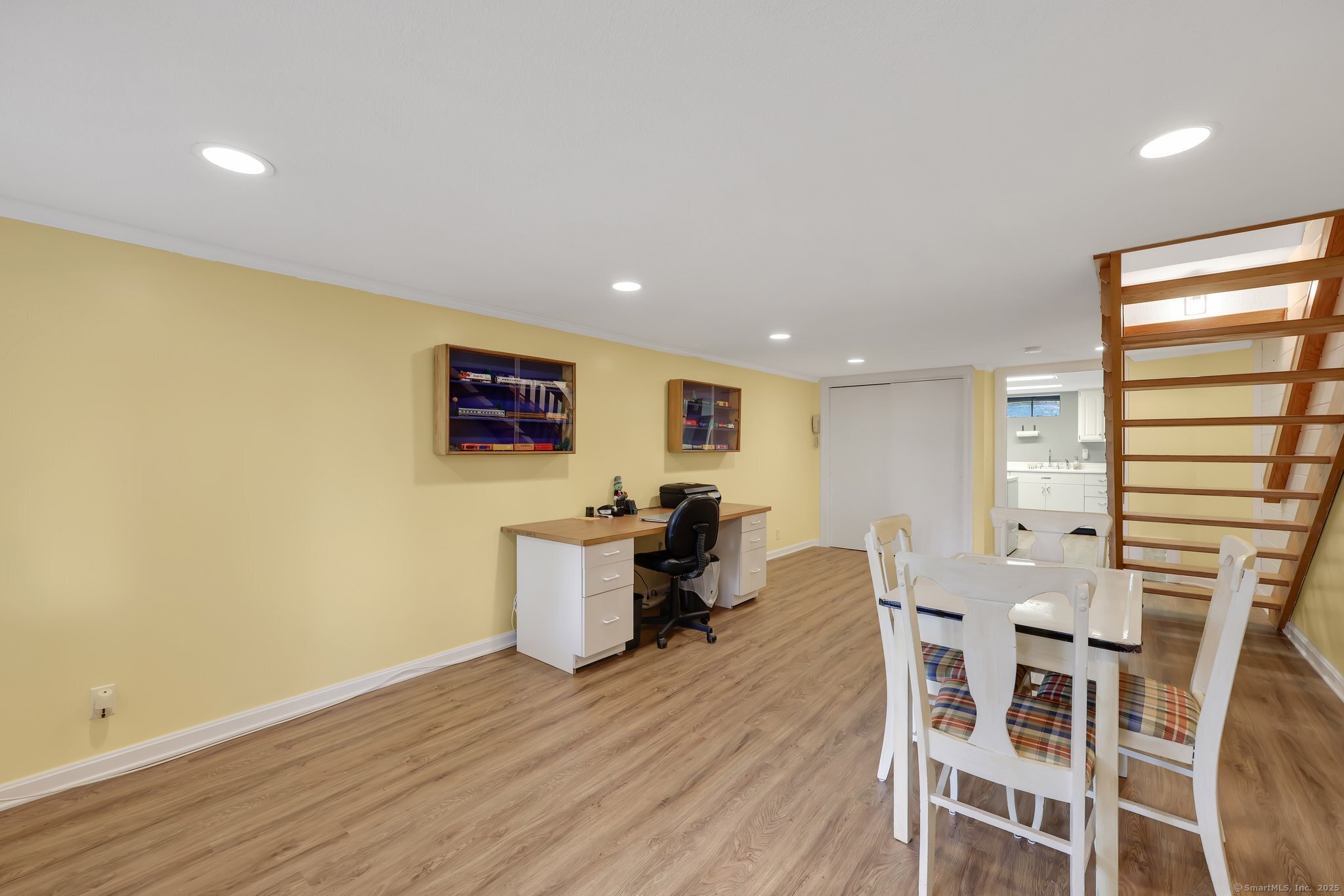 21 Middle Road, Ellington, Connecticut image 28