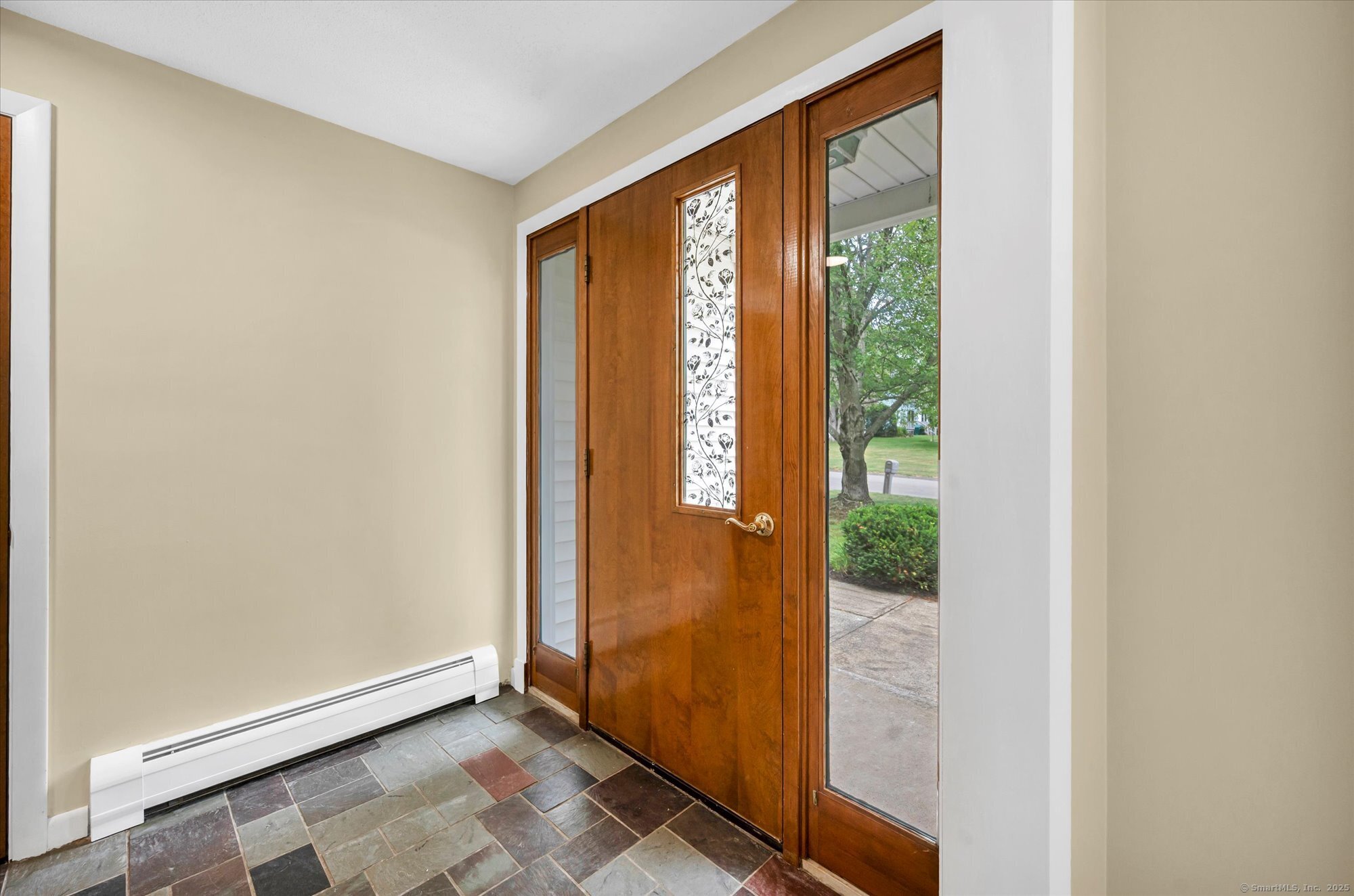 24 Iron Gate Lane