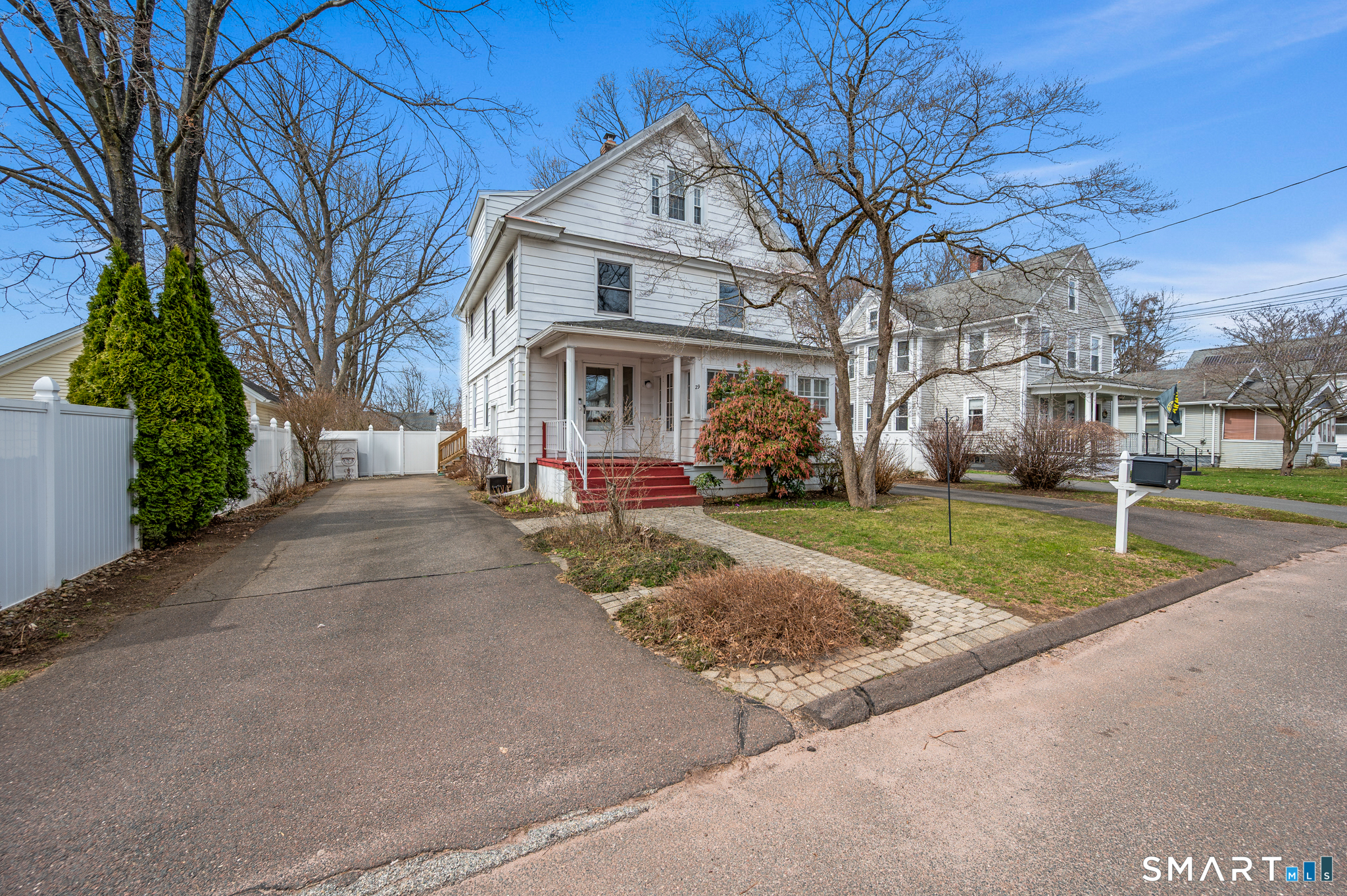29 Dean Avenue