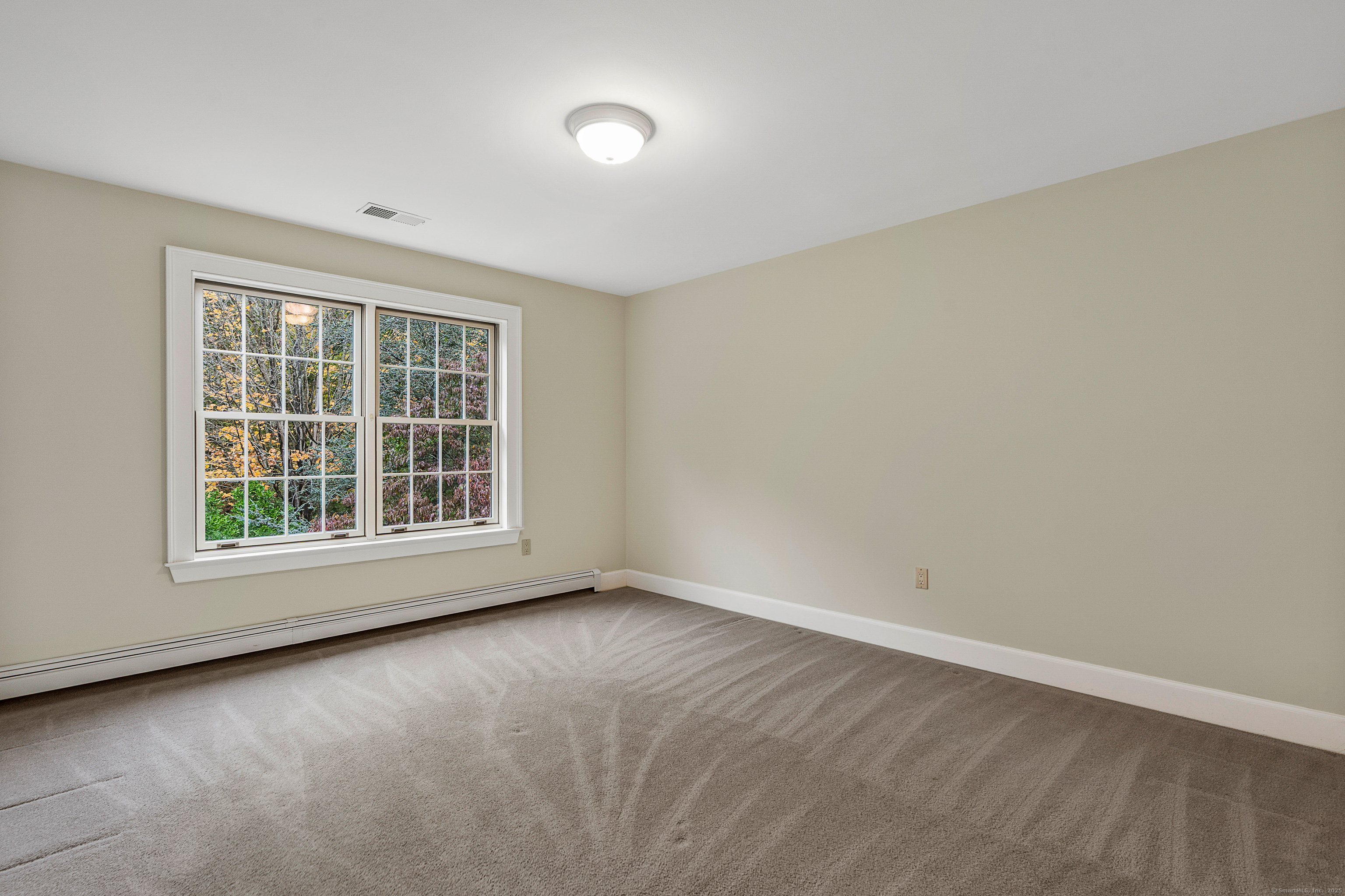 Tolland, Connecticut 06084, United States, 4 Bedrooms Bedrooms, ,3 BathroomsBathrooms,Residential,Coming Soon,228382