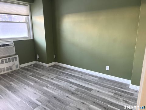 Tiny photo for 91 Strawberry Hill Avenue #APT 139, Stamford, CT 06902 (MLS # 24144410)