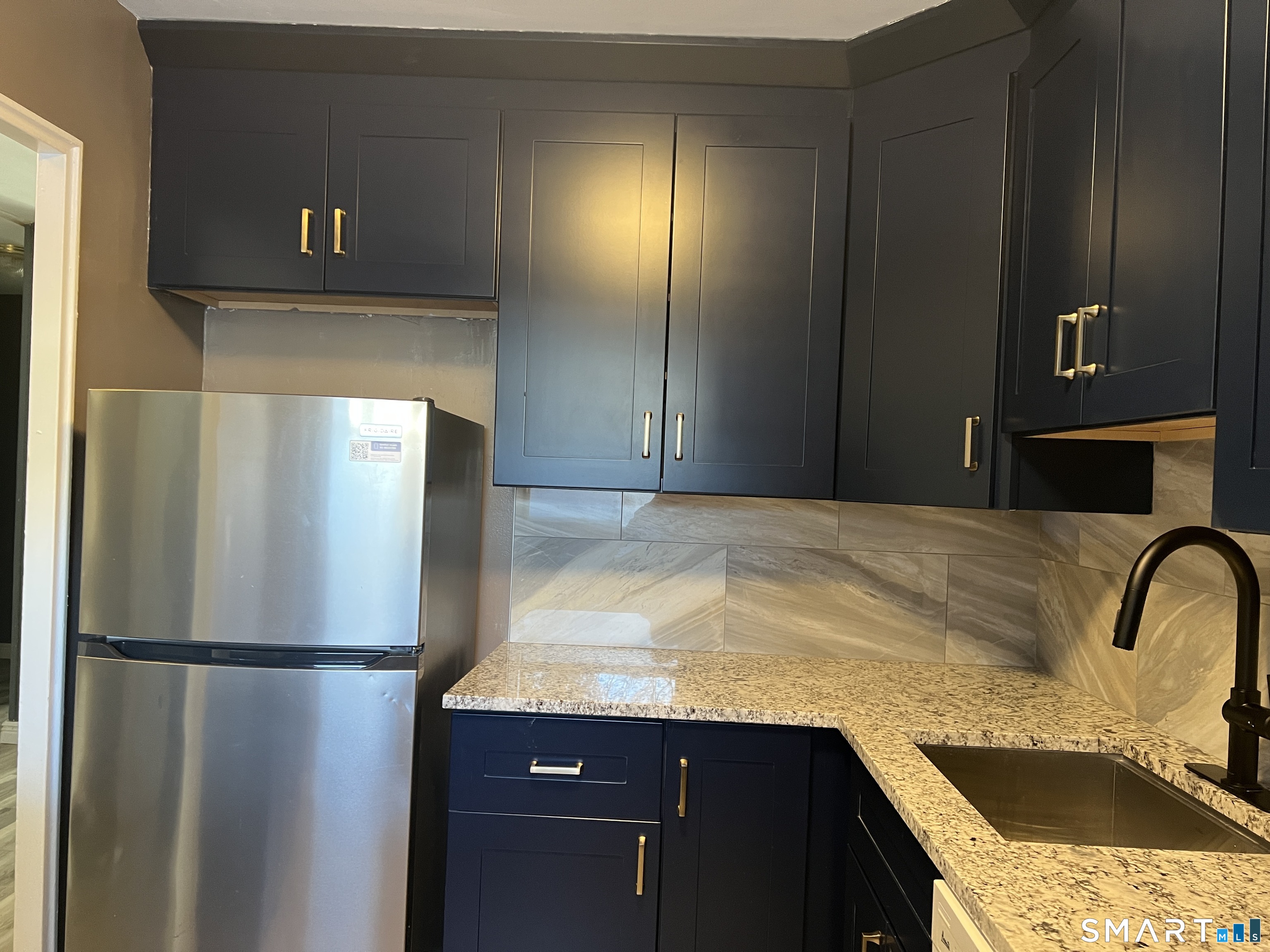 91 Strawberry Hill Avenue APT 139