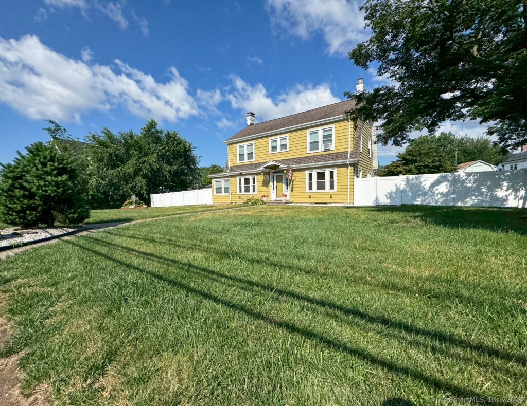 1589 Main Street