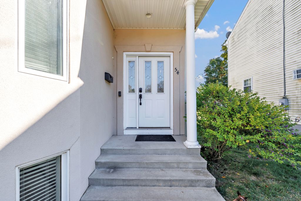 Photo of 54 Warner Avenue, Middletown, CT 06457 (MLS # 24134586)