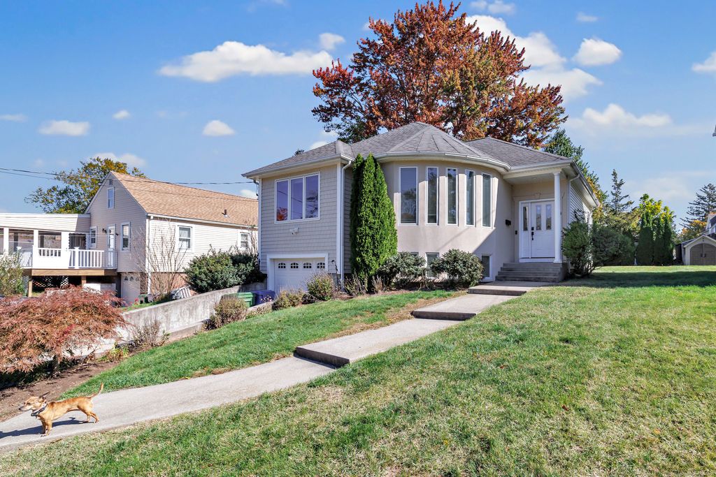 Photo of 54 Warner Avenue, Middletown, CT 06457 (MLS # 24134586)