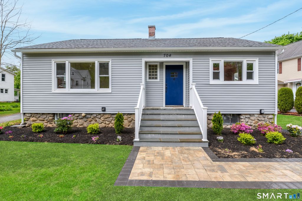 Photo of 704 High Street, Naugatuck, CT 06770 (MLS # 24174473)