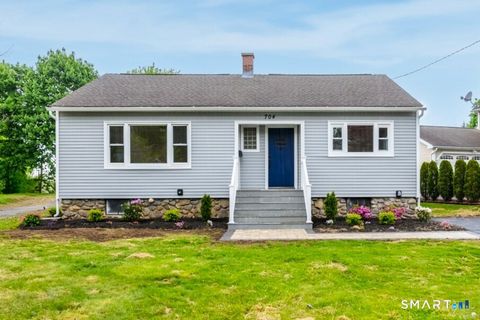 Photo of 704 High Street, Naugatuck, CT 06770 (MLS # 24174473)