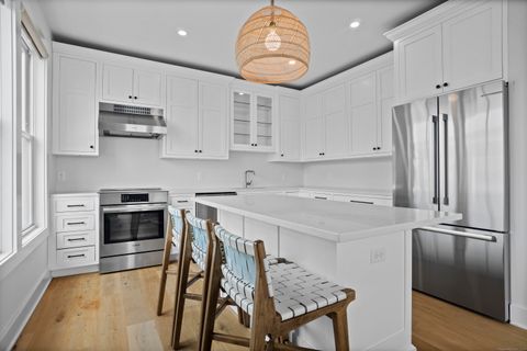 Tiny photo for 185 Main Street #APT 301, East Lyme, CT 06357 (MLS # 24156285)