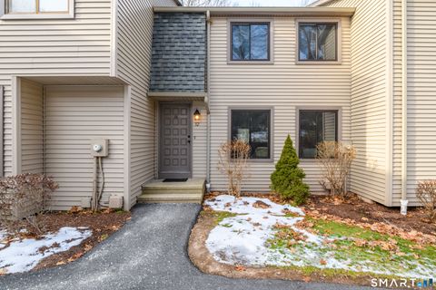 Photo of 32 Conestoga Way #32, Glastonbury, CT 06033 (MLS # 24146715)