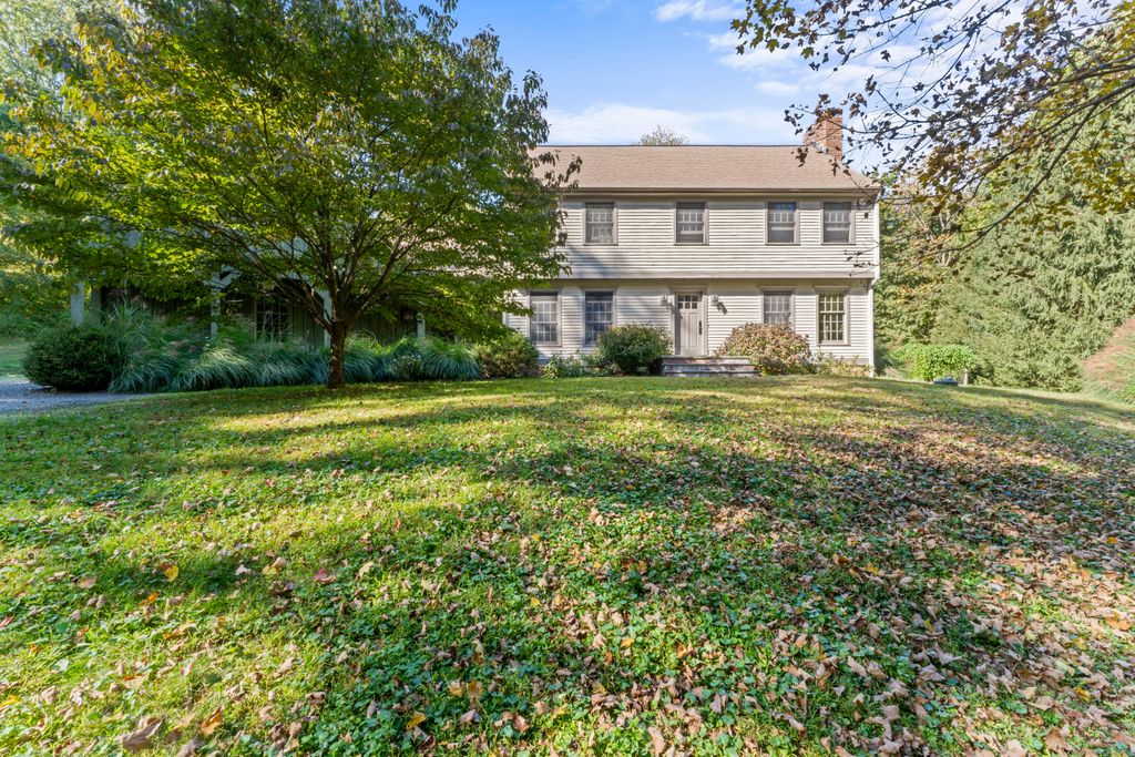 Photo of 16 Ox Hill Road, Newtown, CT 06470 (MLS # 24131640)