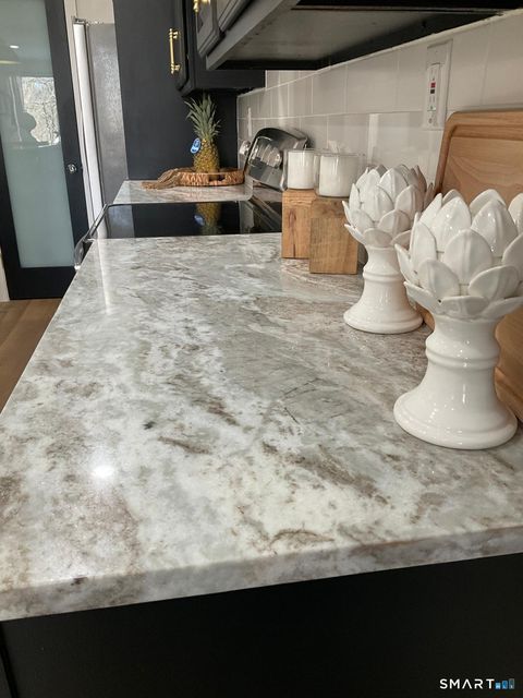 Tiny photo for 467 Whalley Avenue #APT L, New Haven, CT 06511 (MLS # 24145148)