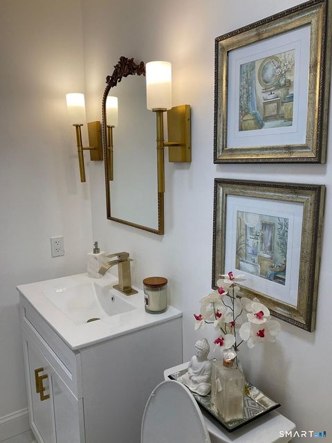 Tiny photo for 467 Whalley Avenue #APT L, New Haven, CT 06511 (MLS # 24145148)