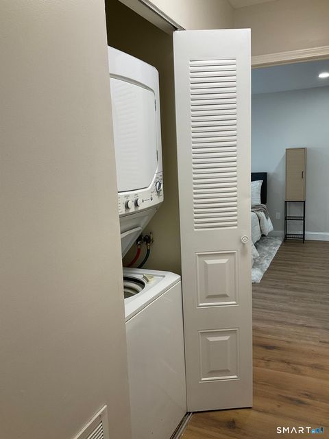 Tiny photo for 467 Whalley Avenue #APT L, New Haven, CT 06511 (MLS # 24145148)