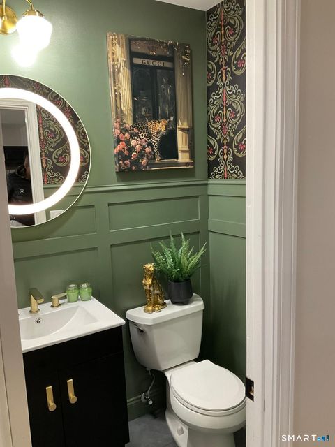 Tiny photo for 467 Whalley Avenue #APT L, New Haven, CT 06511 (MLS # 24145148)