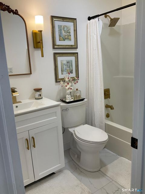 Tiny photo for 467 Whalley Avenue #APT L, New Haven, CT 06511 (MLS # 24145148)