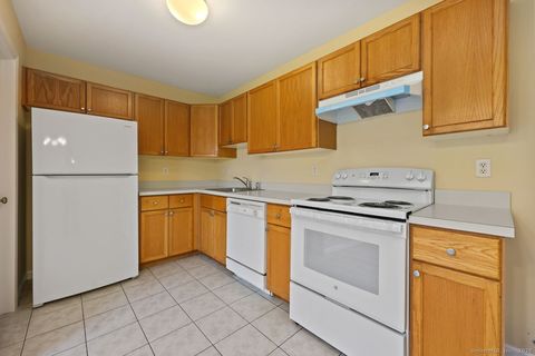 Tiny photo for 92 Hamden Avenue #APT 4, Waterbury, CT 06704 (MLS # 24141442)