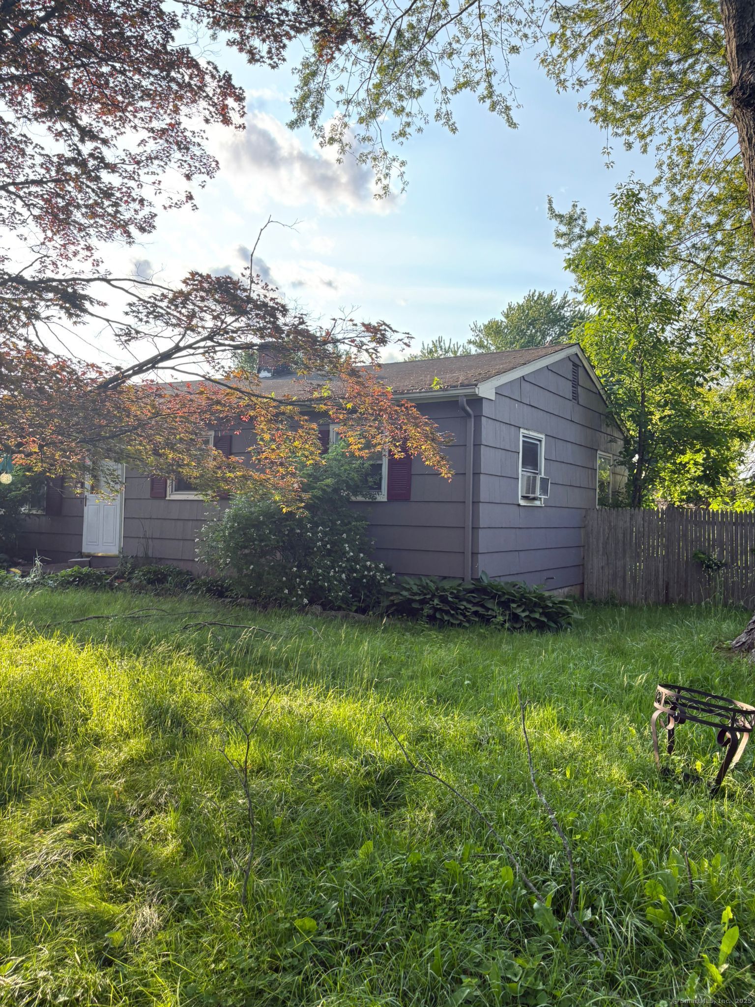 Property for Sale at Conwell Road, Meriden, Connecticut - Bedrooms: 3 
Bathrooms: 1 
Rooms: 5  - $229,999