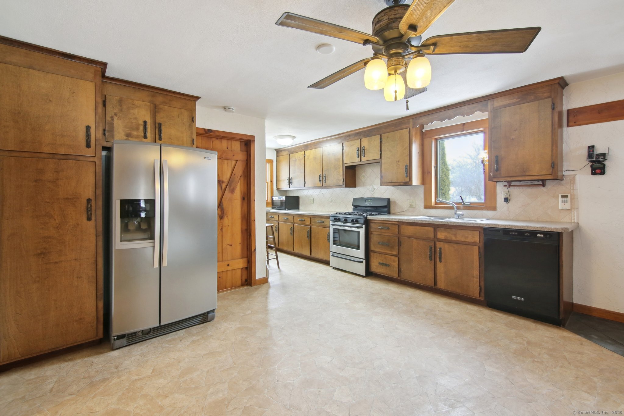 14 Lamson Drive, Somers, Connecticut image 5