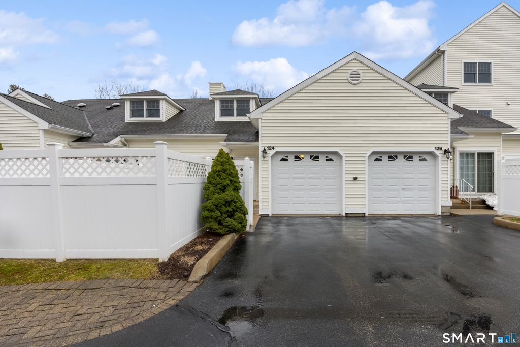 Photo of 124 Southwick Court #124, Cheshire, CT 06410 (MLS # 24158443)