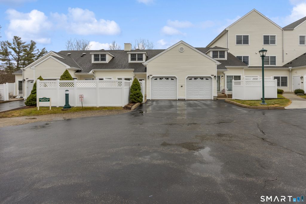 Photo of 124 Southwick Court #124, Cheshire, CT 06410 (MLS # 24158443)