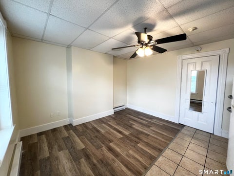 Multifamily For Rent - 696 Main Street #1C<br/> Middlesex County, Middletown, CT 06457