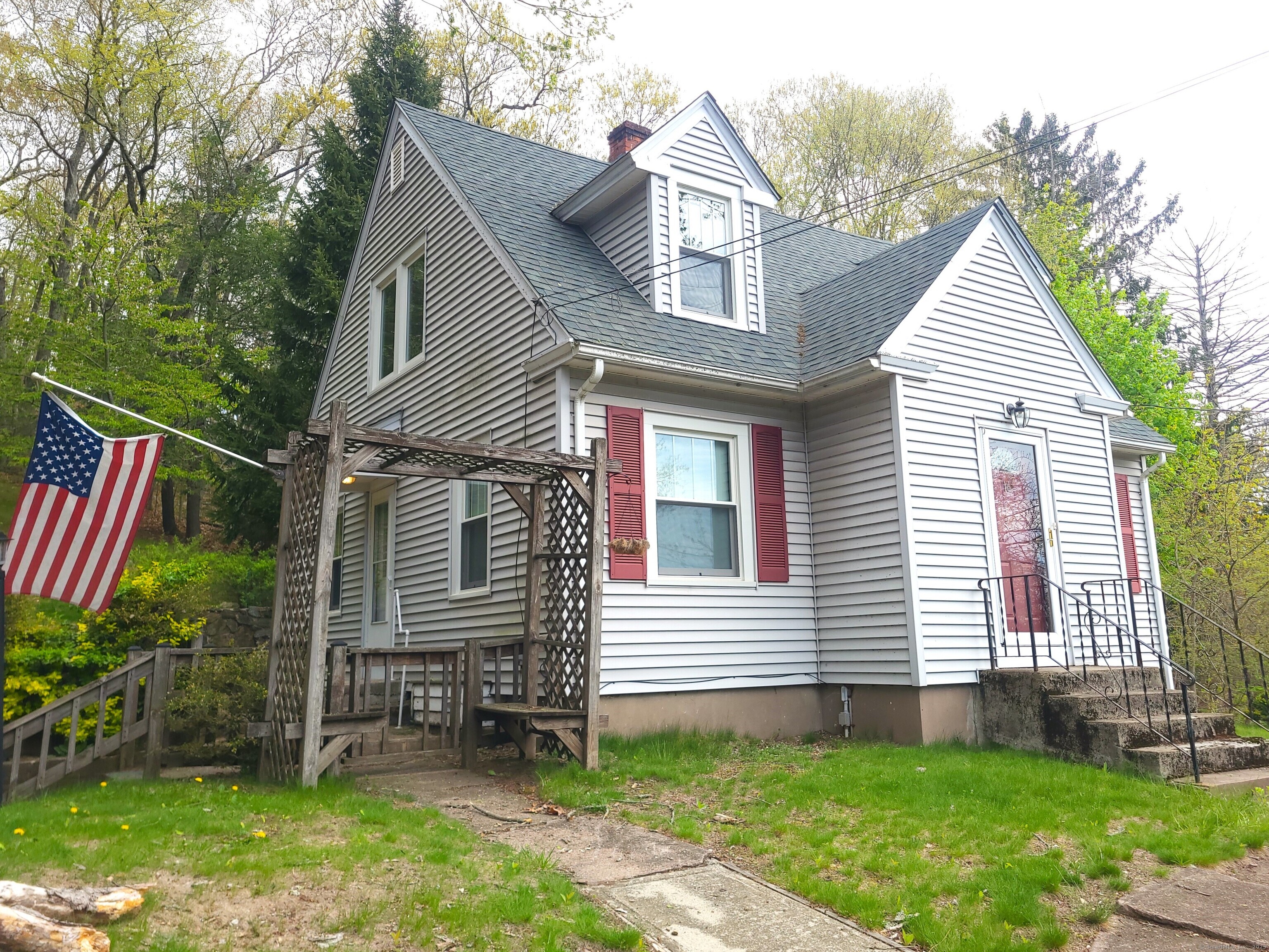 Property for Sale at Upper Butcher Road, Ellington, Connecticut - Bedrooms: 3 
Bathrooms: 1 
Rooms: 6  - $279,900