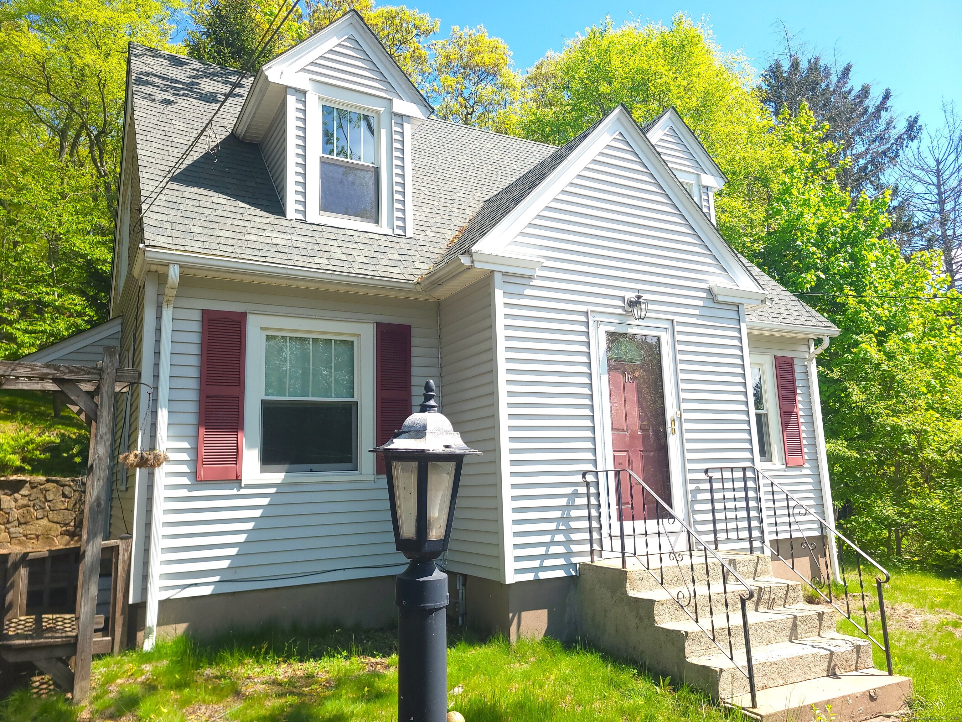 16 Upper Butcher Road, Ellington, Connecticut image 2