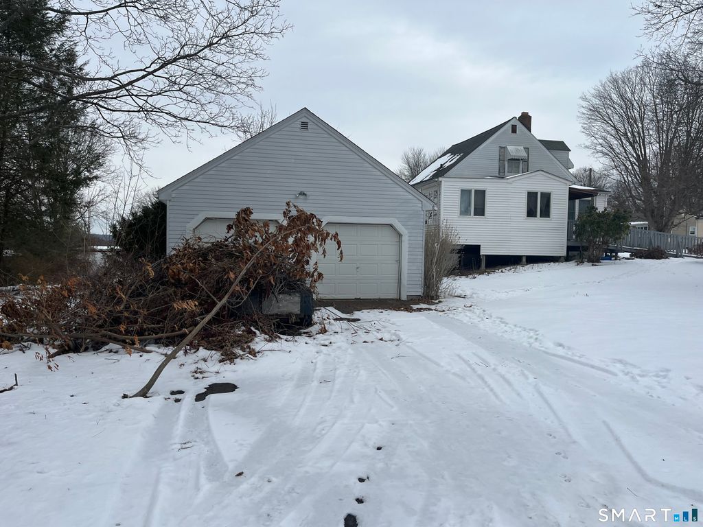 Photo of 101 Ridgefield Street, Meriden, CT 06450 (MLS # 24146436)