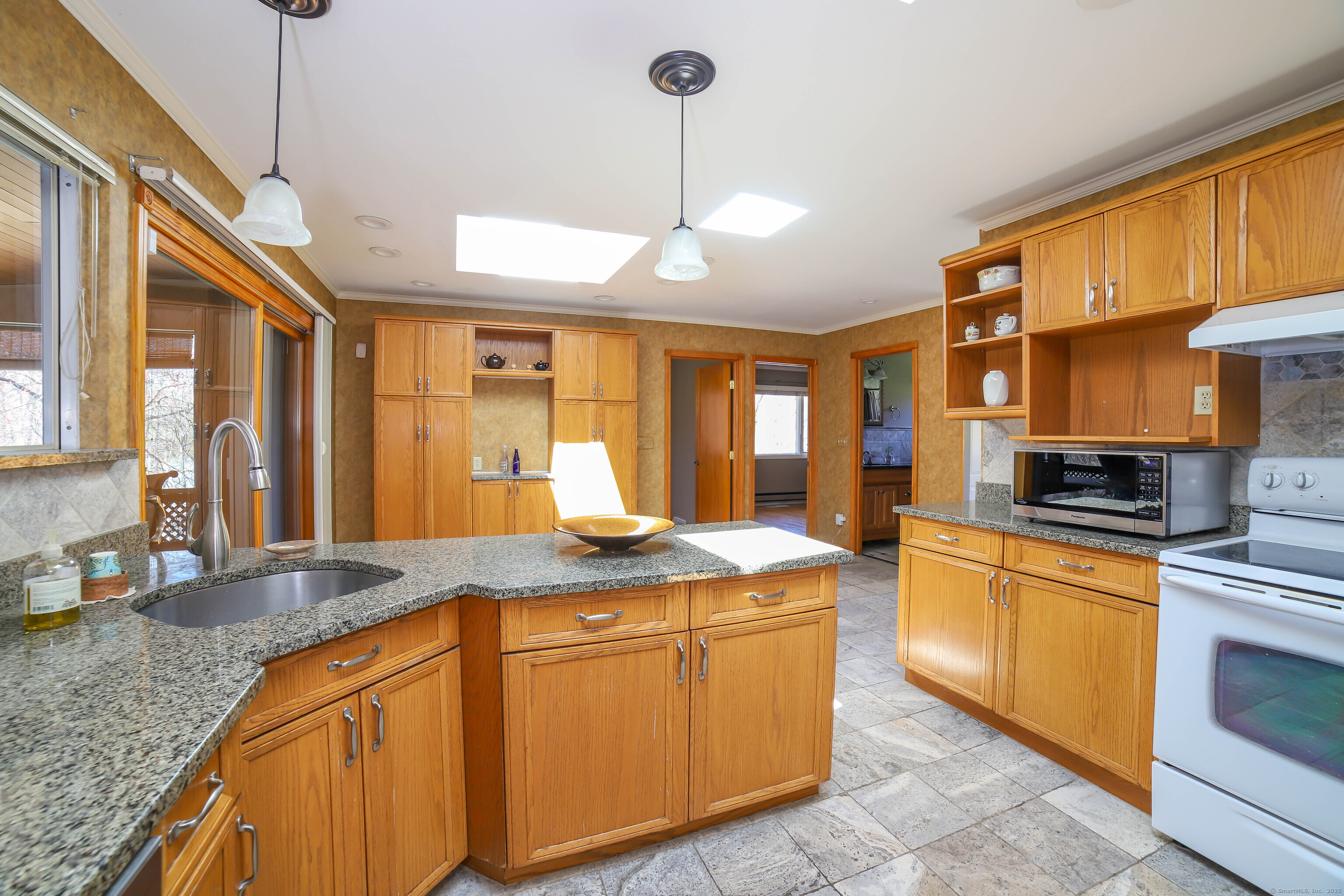 586 Stone Hill Road, Orange, Connecticut image 11
