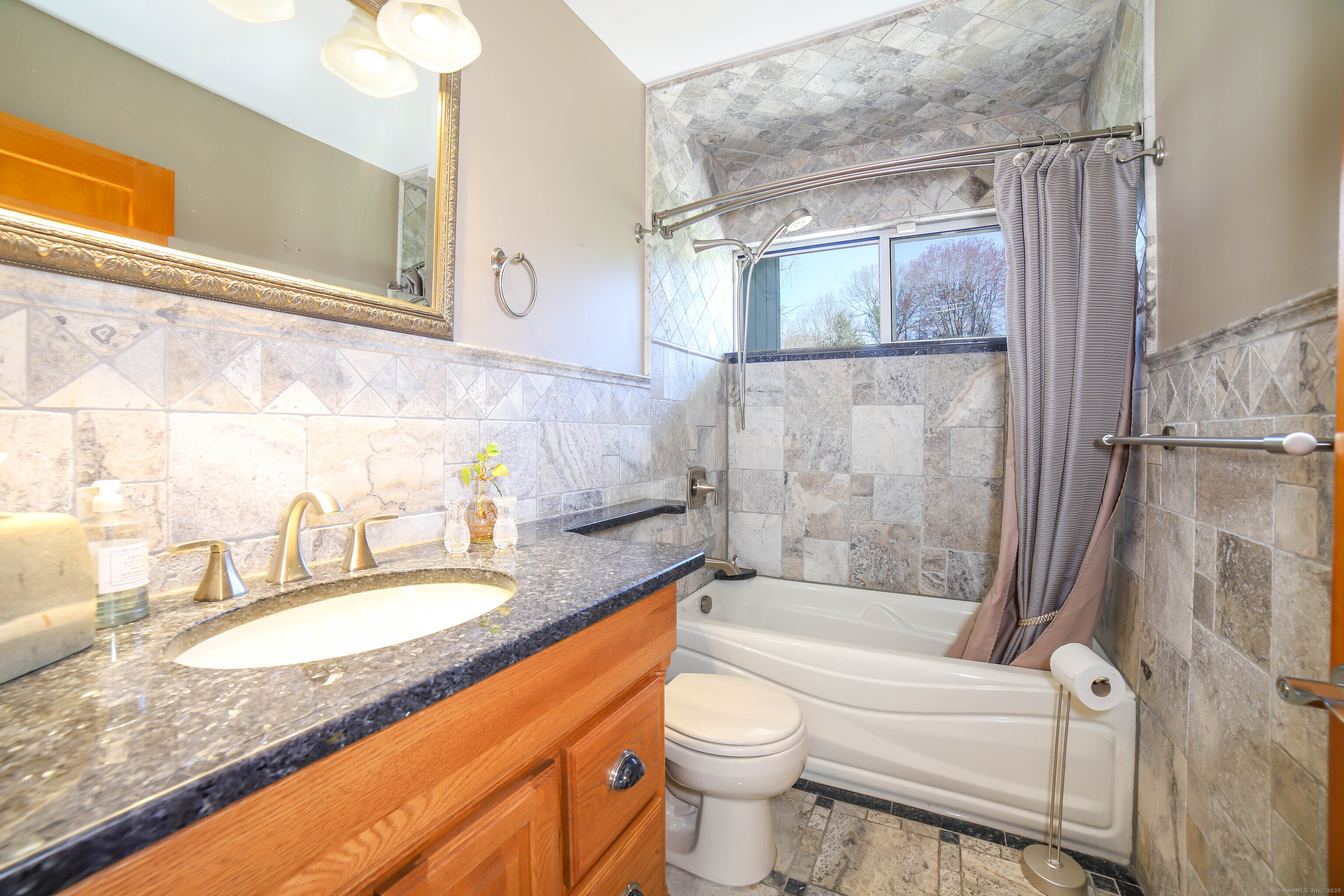 586 Stone Hill Road, Orange, Connecticut image 24