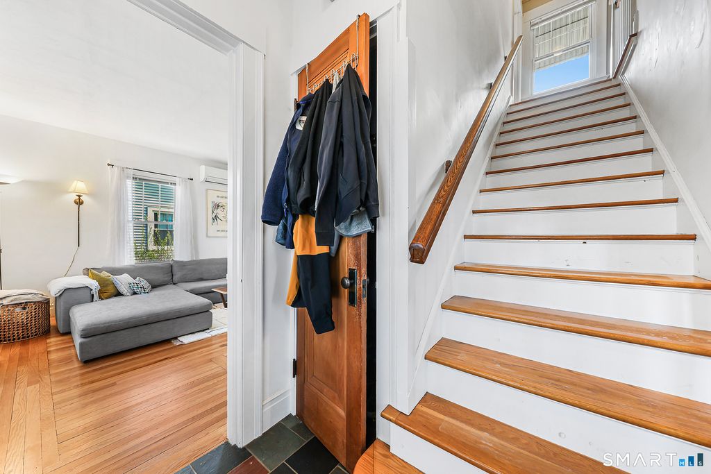 Photo of 154 First Avenue, West Haven, CT 06516 (MLS # 24169430)
