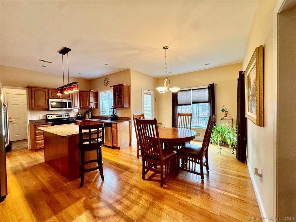8 Carrington Court, Pleasant Valley, New York image 11