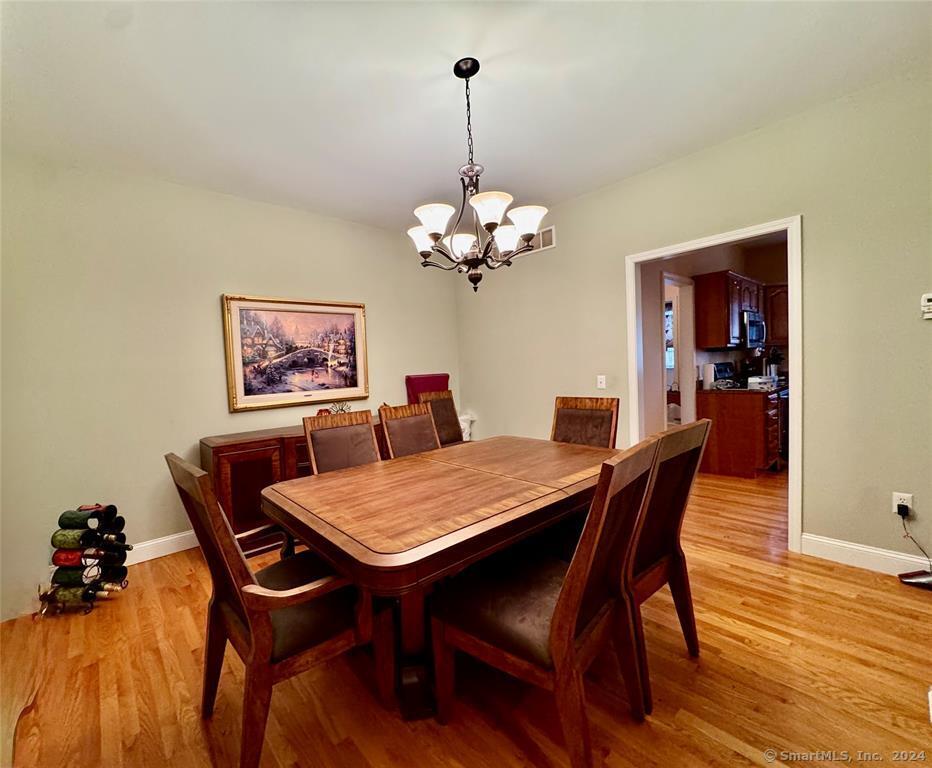 8 Carrington Court, Pleasant Valley, New York image 6