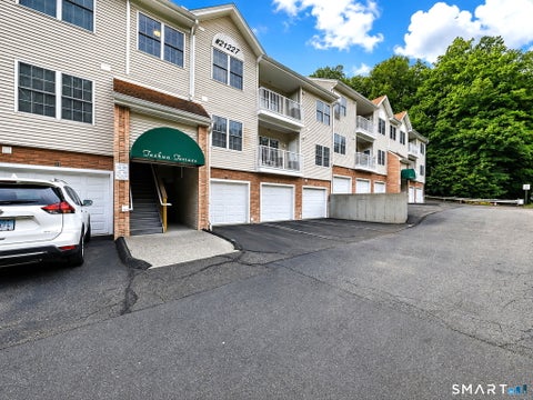 Photo of 21227 Arganese Place #211, Trumbull, CT 06611 (MLS # 24198911)