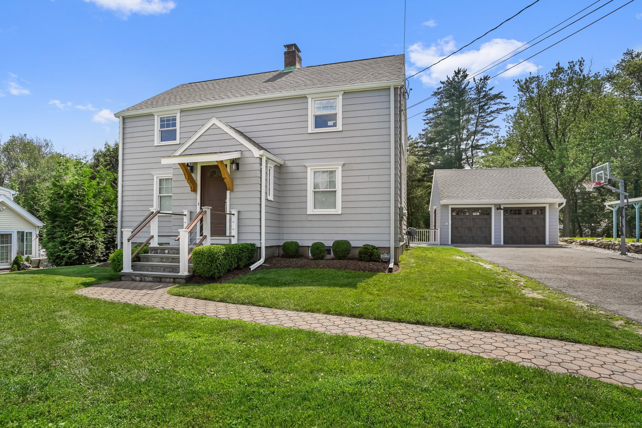 Property for Sale at Lovers Lane, Fairfield, Connecticut - Bedrooms: 4 
Bathrooms: 3 
Rooms: 8  - $1,399,000