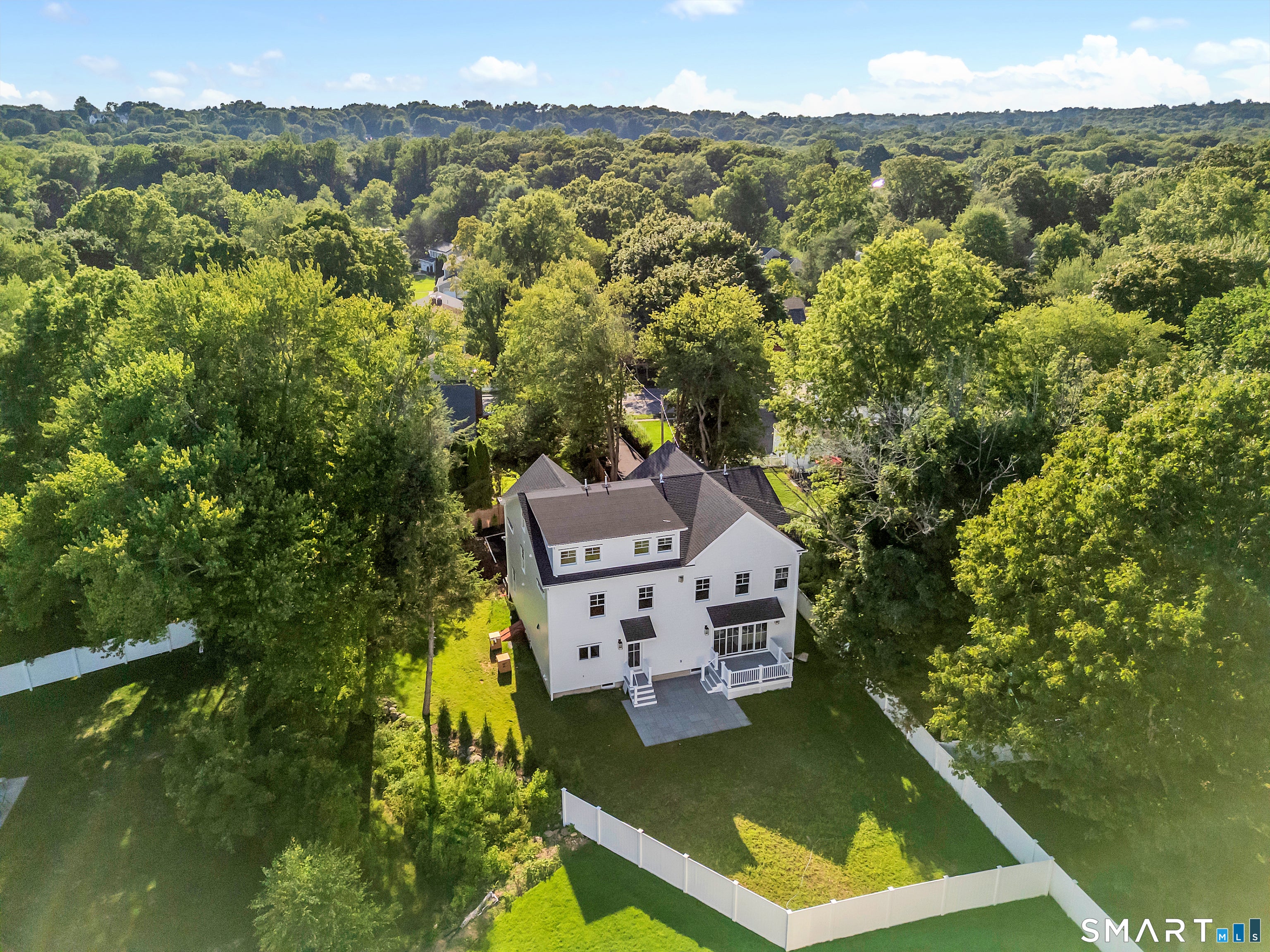 1054 Mill Plain Road