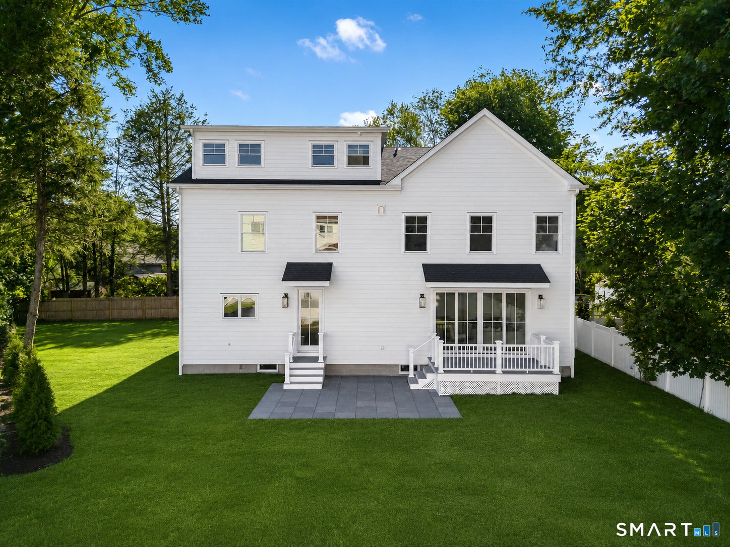 1054 Mill Plain Road