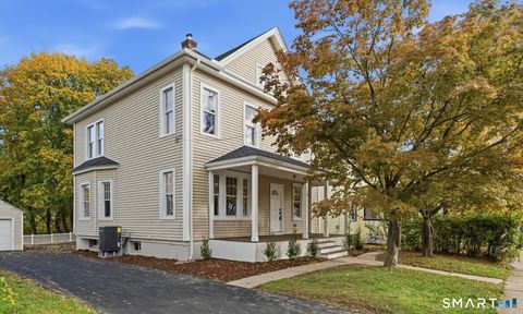 Photo of 16 Lockwood Terrace, West Hartford, CT 06119 (MLS # 24146734)