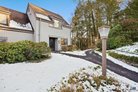 Tiny photo for 331 Heritage Village #E, Southbury, CT 06488 (MLS # 24143592)