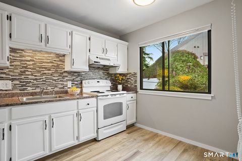 Tiny photo for 331 Heritage Village #E, Southbury, CT 06488 (MLS # 24143592)