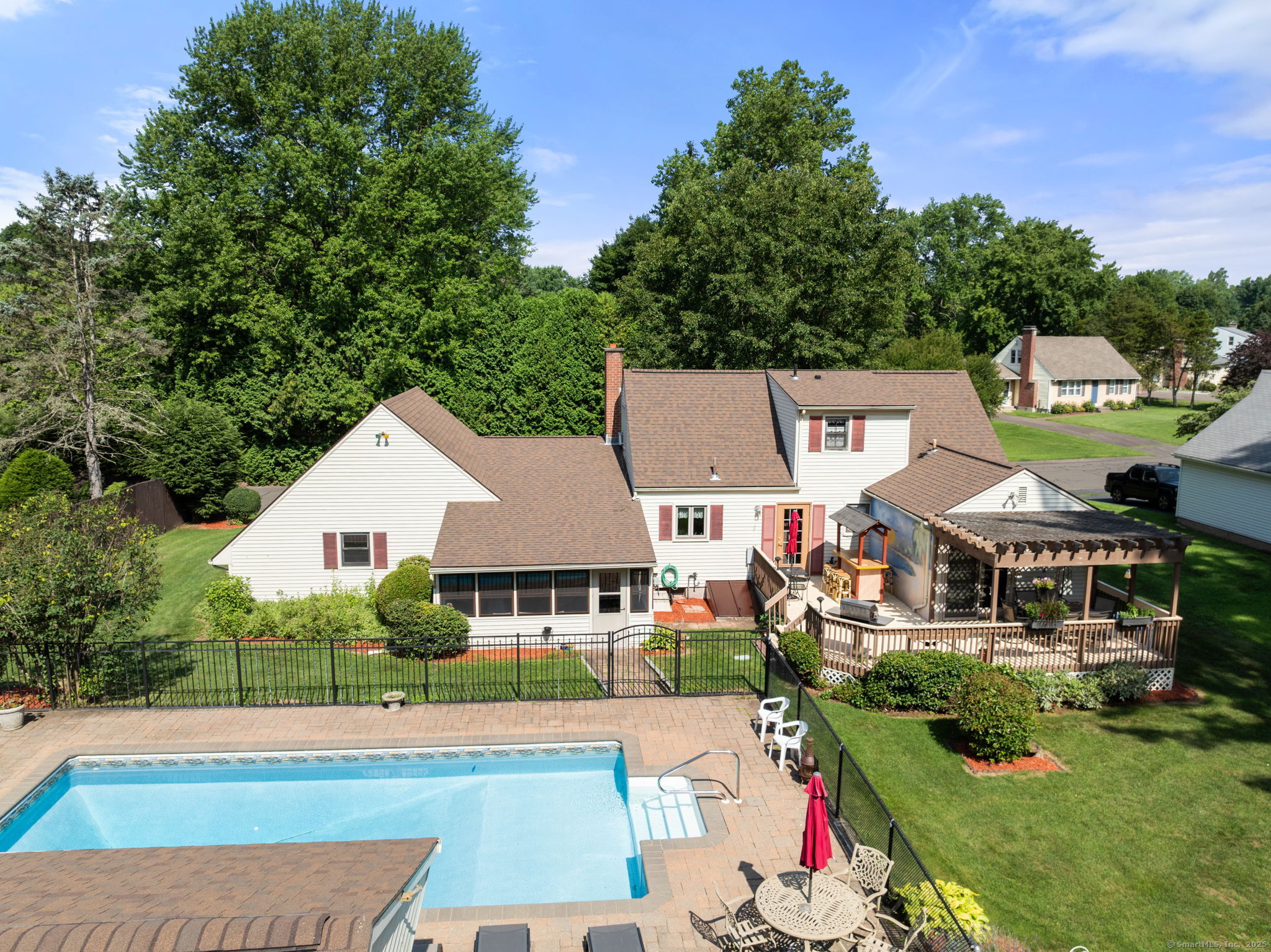 4 Redwing Road