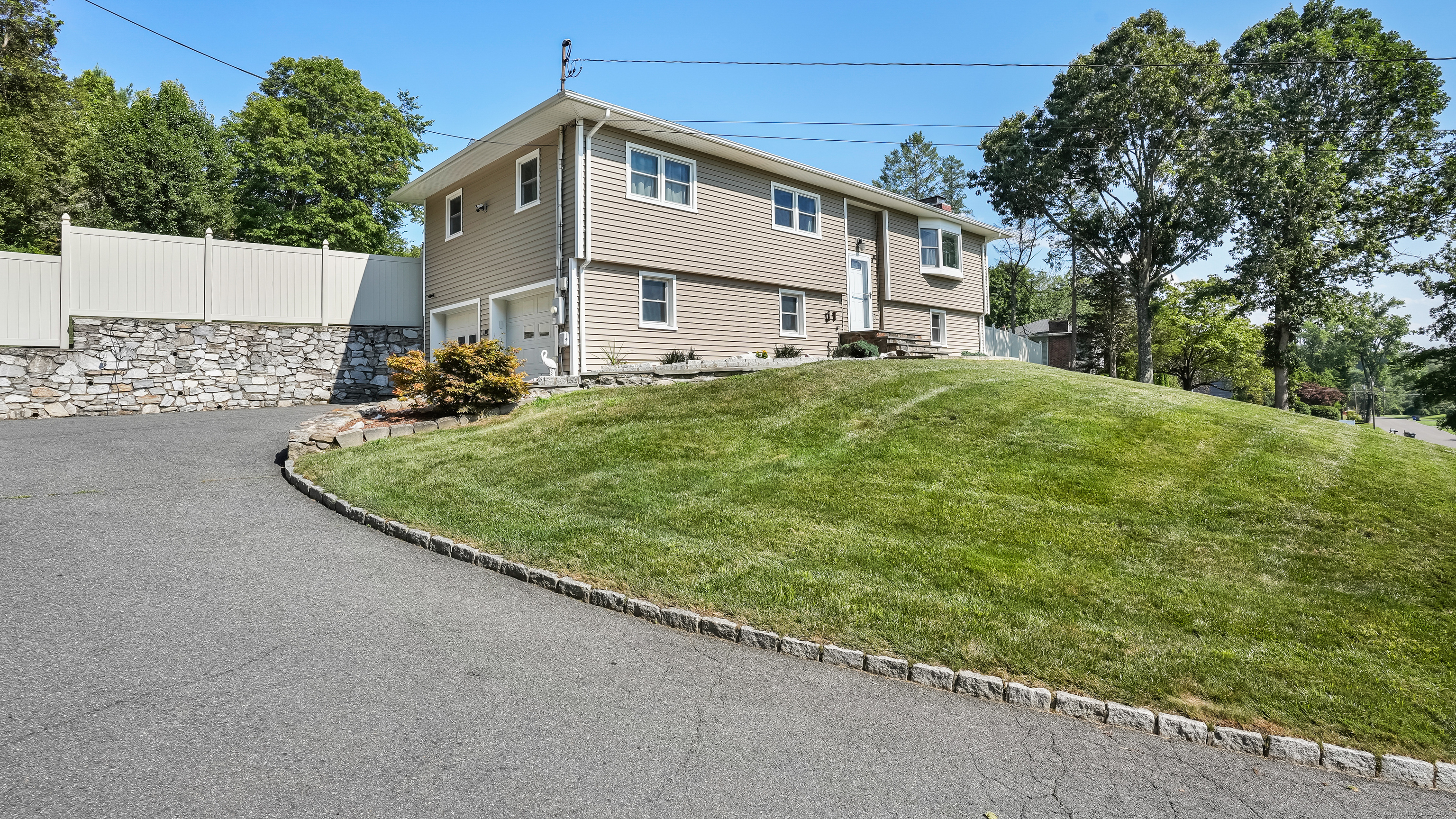 17 Stony Brook Road