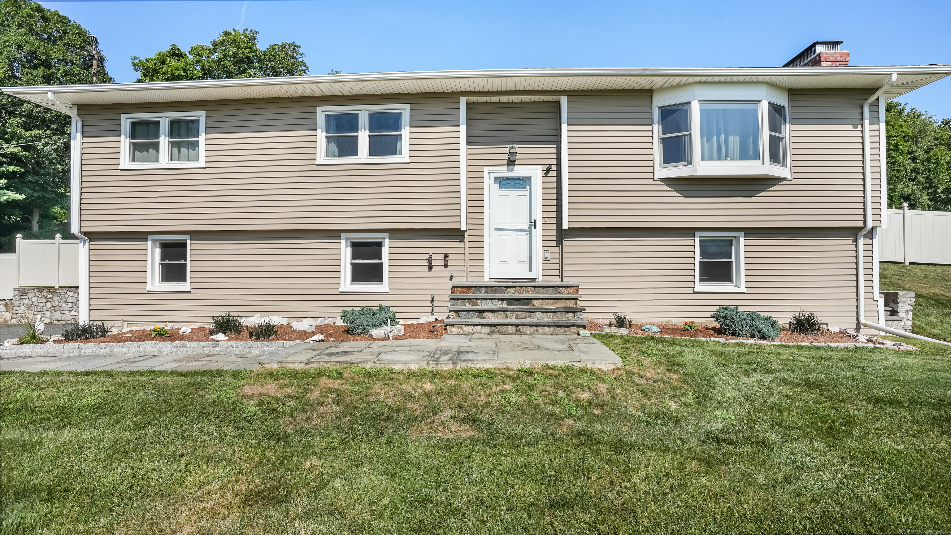 17 Stony Brook Road