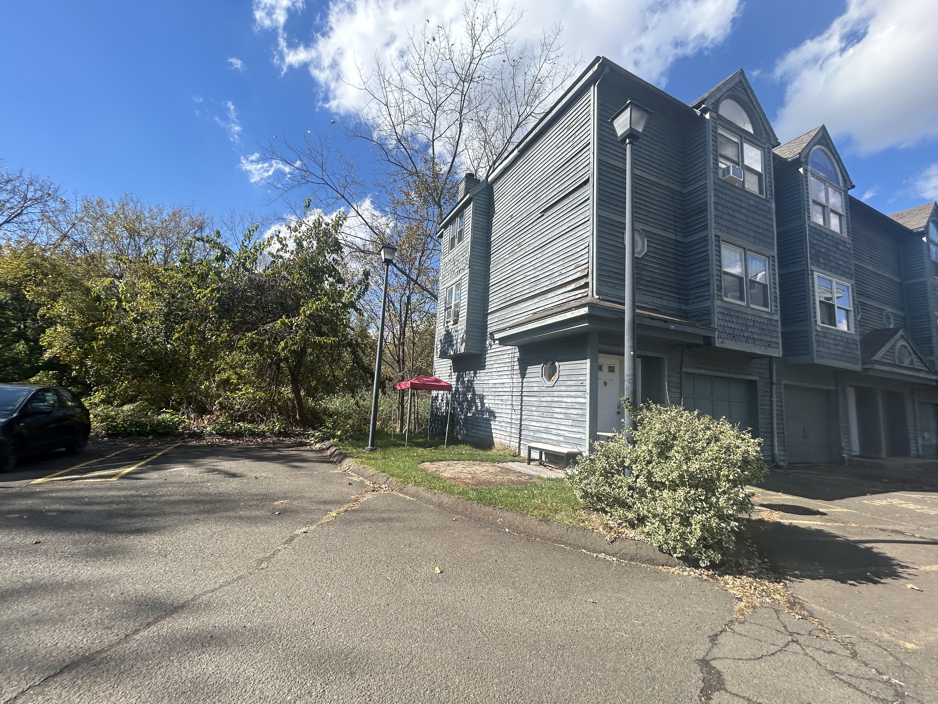 290 Eastern Street 290