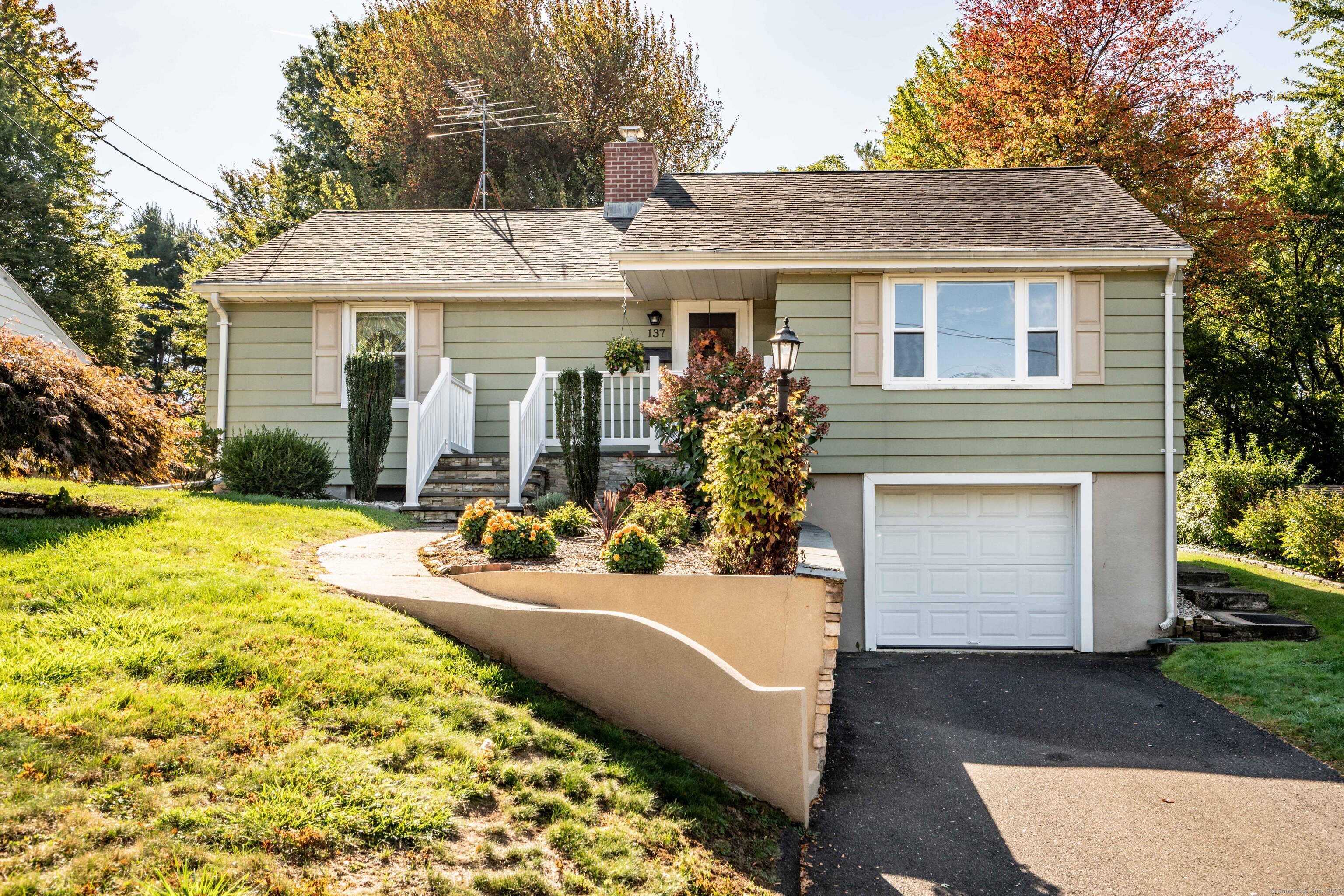 137 Superior Avenue